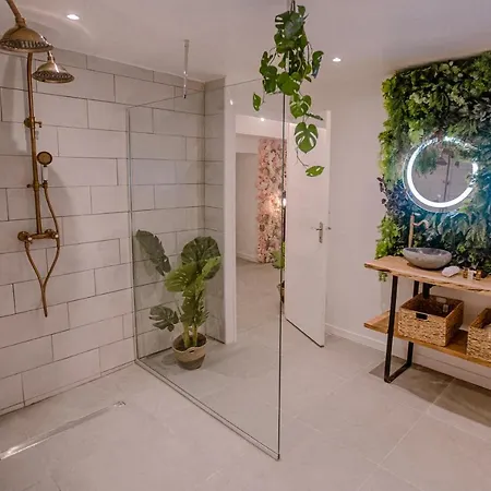 Suite Romantique Avec Jacuzzi - Hypercentre, Comedie Montpellier Exterior photo